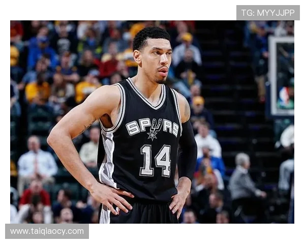 丹尼格林在马刺对阵勇士的精彩表现回顾与赛后分析