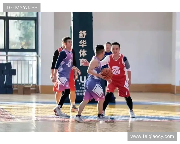 南昌八一对决福建晋江决战赛场展现篮球激情与团队精神 南昌八一对决福建晋江决战赛场展现篮球激情与团队精神