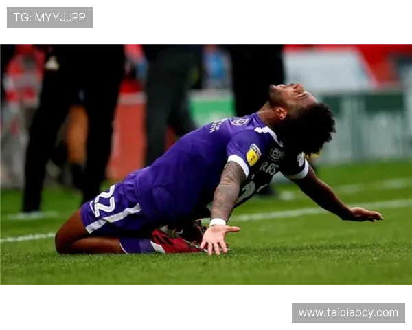 吉灵汉姆与牛津联队的精彩对决分析与赛后点评