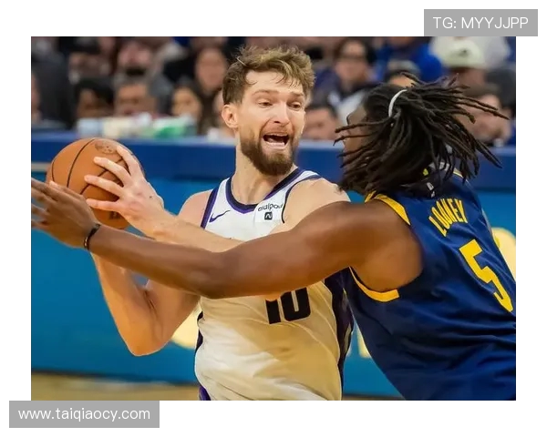 德阿隆福克斯引领国王崛起展现全明星潜力与领导魅力