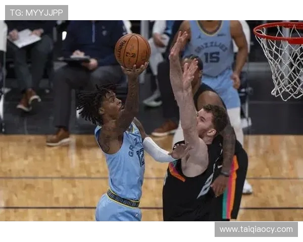 灰熊与马刺季后赛对决精彩回顾及比分分析 灰熊与马刺季后赛对决精彩回顾及比分分析