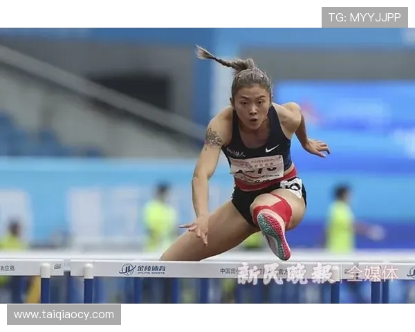 贾诚：在现代社会中如何平衡个人理想与现实压力的探索之旅