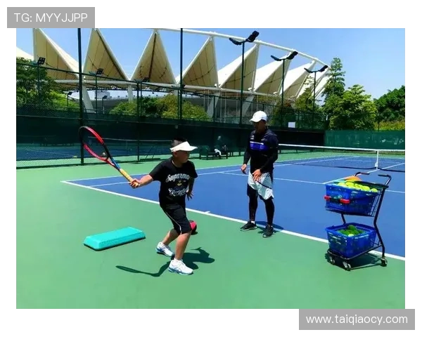 南京网球队分享比赛经验与成长故事聚焦网球的精彩瞬间与团队精神 南京网球队分享比赛经验与成长故事聚焦网球的精彩瞬间与团队精神